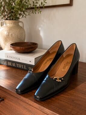 Salvatore Ferragamo Black Leather Pumps | Gancini Block Heel Made in Italy ✨